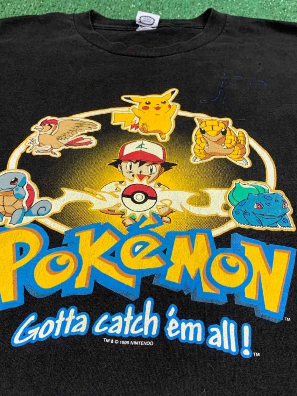 Vintage 1999 Pokemon Ash & Pikachu Tee Nintendo Licensed Black Distressed